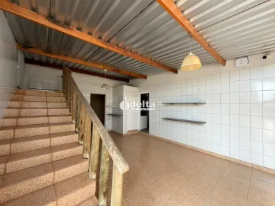 Casa com 3 Quartos à venda, 200m² no Bom Jesus, Uberlândia