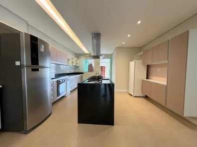 Casa com 4 Quartos à venda, 490m² no Aleixo, Manaus