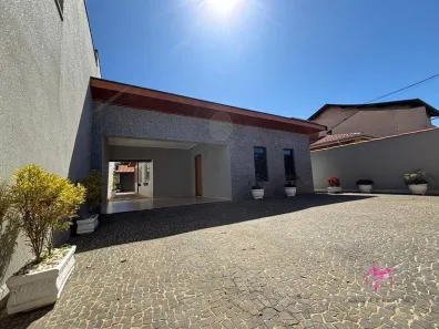 Casa com 2 Quartos à venda, 170m² no Jardim Juana, Leme