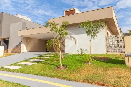 Casa de Condomínio com 4 Quartos à venda, 220m² no Residencial Goiânia Golfe Clube, Goiânia