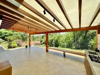 Sobrado com 4 Quartos à venda, 243m² no Chácara Pavoeiro, Cotia