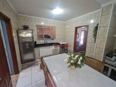 Sobrado com 2 Quartos à venda, 139m² no Jardim Santa Bárbara, Guarulhos