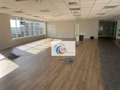 Sala Comercial para alugar, 253m² no Vila Olímpia, São Paulo