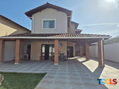 Casa com 3 Quartos à venda, 179m² no Balneário Califórnia, Caraguatatuba