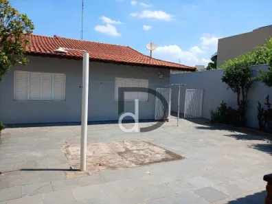 Casa com 3 Quartos à venda, 240m² no Vila Genoveva, Valinhos
