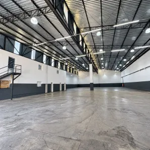 Galpão/Depósito/Armazém para alugar, 1300m² no Jardim São Luís, São Paulo
