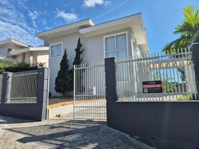 Casa com 5 Quartos à venda, 300m² no Glória, Joinville
