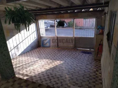 Sobrado com 4 Quartos à venda, 250m² no Vila Nossa Senhora das Vitórias, Mauá
