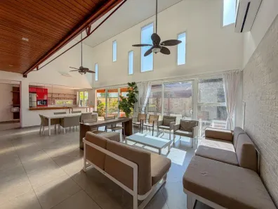 Casa de Condomínio com 3 Quartos para alugar, 300m² no Swiss Park, Campinas