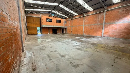 Prédio Comercial à venda, 413m² no Santa Lúcia, Caxias do Sul
