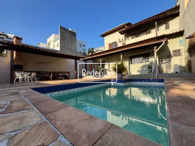 Casa com 4 Quartos à venda, 360m² no Jardim Amália, Volta Redonda