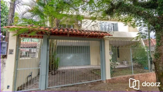 Casa com 3 Quartos à venda, 270m² no Jardim São Pedro, Porto Alegre