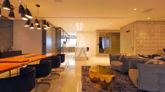 Apartamento com 3 Quartos à venda, 254m² no Centro, Joinville