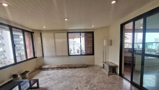 Apartamento com 3 Quartos à venda, 236m² no Vila Suzana, São Paulo