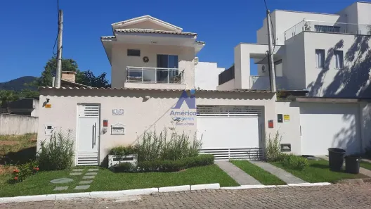 Casa de Condomínio com 4 Quartos à venda, 210m² no Vargem Grande, Rio de Janeiro
