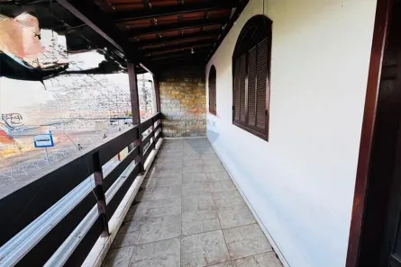 Casa com 3 Quartos para alugar, 195m² no Parque Recreio, Contagem