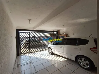 Sobrado com 3 Quartos à venda, 236m² no Cidade São Jorge, Santo André