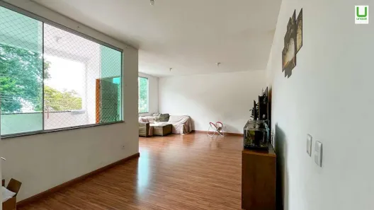 Casa com 5 Quartos à venda, 175m² no Alípio de Melo, Belo Horizonte