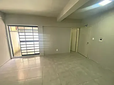 Sala Comercial à venda, 26m² no Bom Fim, Porto Alegre