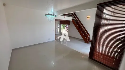 Casa com 4 Quartos para alugar, 320m² no Tabajaras, Uberlândia