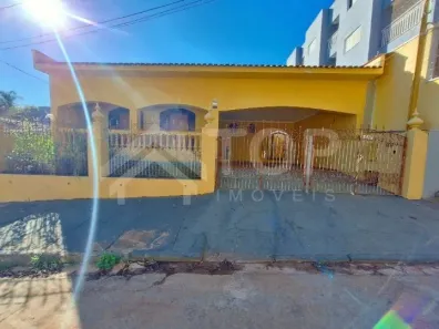 Casa com 3 Quartos à venda, 249m² no Cidade Jardim, São Carlos