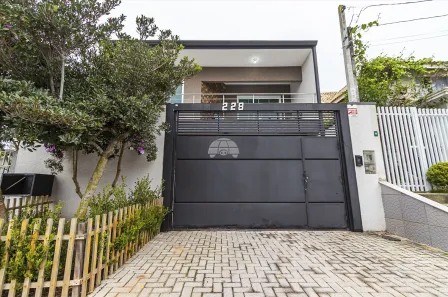 Sobrado com 4 Quartos à venda, 294m² no Ganchinho, Curitiba