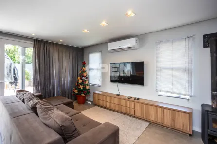 Sobrado com 3 Quartos à venda, 200m² no Estância Velha, Canoas