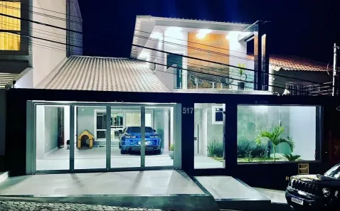 Casa com 4 Quartos à venda, 500m² no Jardim Amália, Volta Redonda