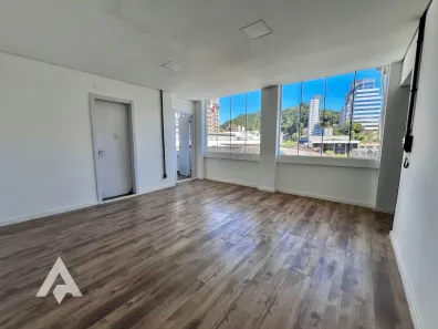 Sala Comercial para alugar, 37m² no Centro, Blumenau