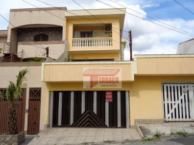 Sobrado com 3 Quartos à venda, 254m² no Jardim Telles de Menezes, Santo André