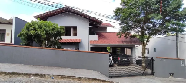 Casa com 3 Quartos à venda, 182m² no Velha, Blumenau