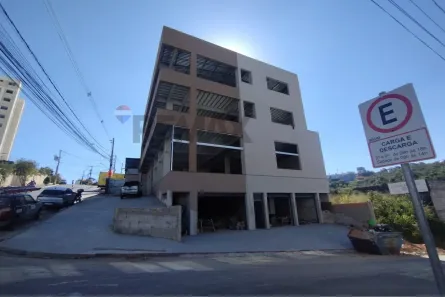 Ponto Comercial para alugar, 80m² no Liberdade, Santa Luzia