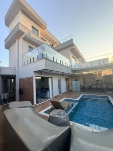 Casa de Condomínio com 5 Quartos à venda, 300m² no Vargem Grande, Rio de Janeiro