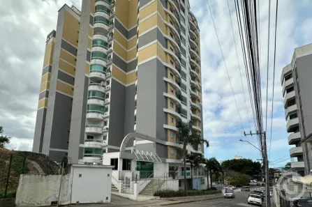 Apartamento com 2 Quartos para alugar, 65m² no Barreiros, São José