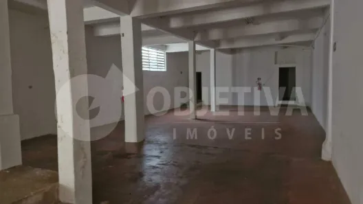 Ponto Comercial para alugar, 250m² no Centro, Uberlândia