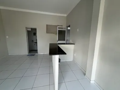 Consultório com 2 Quartos para alugar, 60m² no Parque Guadalajara (Jurema), Caucaia
