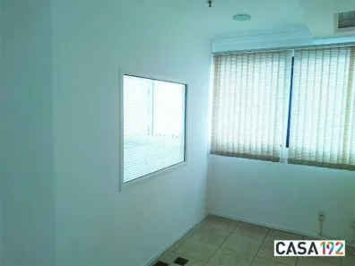 Sala Comercial à venda, 32m² no Santo Amaro, São Paulo