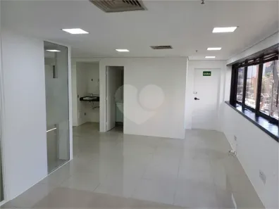 Sala Comercial à venda, 60m² no Indianópolis, São Paulo
