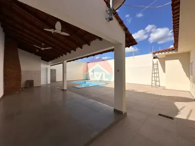 Casa com 2 Quartos à venda, 225m² no Jardim Itália, Cuiabá