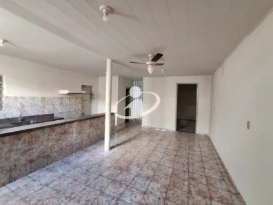 Casa com 4 Quartos para alugar, 135m² no Nossa Senhora Aparecida, Uberlândia