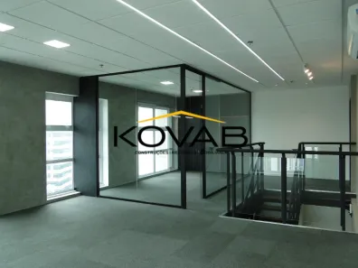 Sala Comercial para alugar, 140m² no Vila São Francisco (Zona Sul), São Paulo