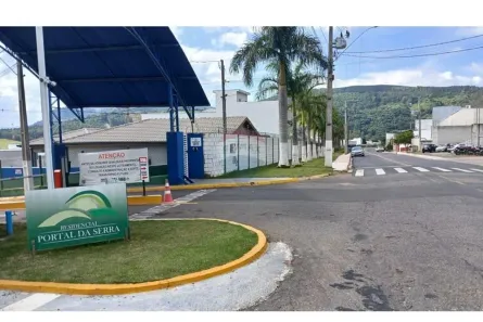 Casa com 3 Quartos para alugar, 250m² no Centro Industrial Rafael Diniz, Bragança Paulista