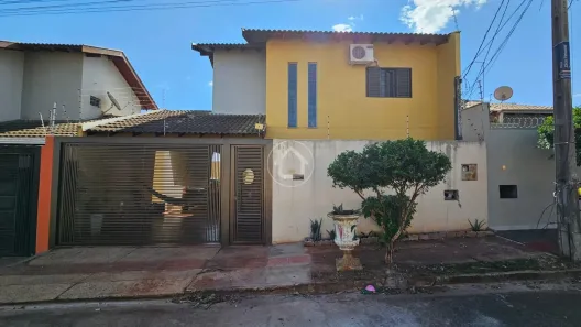 Sobrado com 3 Quartos à venda, 95m² no Loteamento Praia da Urca, Campo Grande