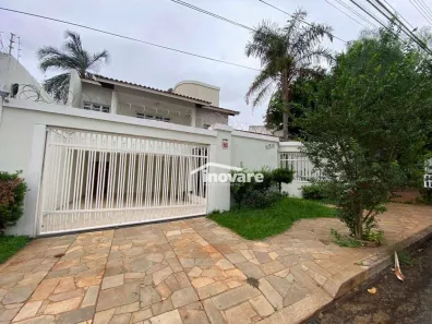 Casa com 4 Quartos para alugar, 250m² no Morada da Colina, Uberlândia