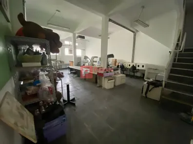 Prédio Comercial para alugar, 700m² no Várzea de Baixo, São Paulo