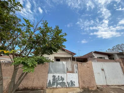Casa com 6 Quartos à venda, 194m² no Vila Larsen 1, Londrina