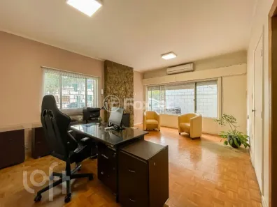 Casa com 3 Quartos à venda, 208m² no Azenha, Porto Alegre