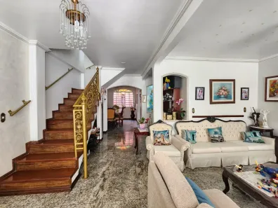 Sobrado com 5 Quartos à venda, 140m² no Guará I, Brasília