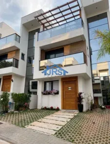Casa de Condomínio com 4 Quartos à venda, 150m² no Parque Rincão, Cotia