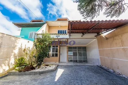 Sobrado com 3 Quartos para alugar, 180m² no Xaxim, Curitiba